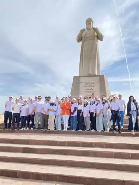 ЖАМБЫЛДЫҚ ЖАСТАРҒА ЖАН-ЖАҚТЫ ҚОЛДАУ КӨРСЕТІЛУДЕ