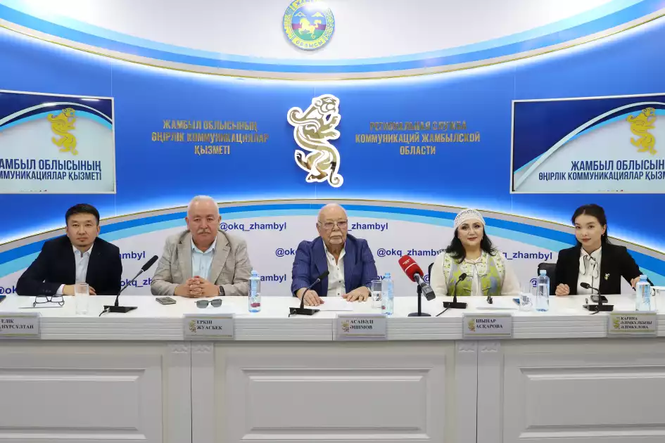 Ғасыр белесі алдындағы өнер сапары: ұлттық театр Таразда