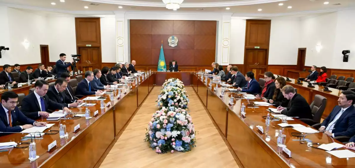 Олжас Бектенов Инвестициялық ахуалды жақсарту жөніндегі кеңестің отырысын өткізді